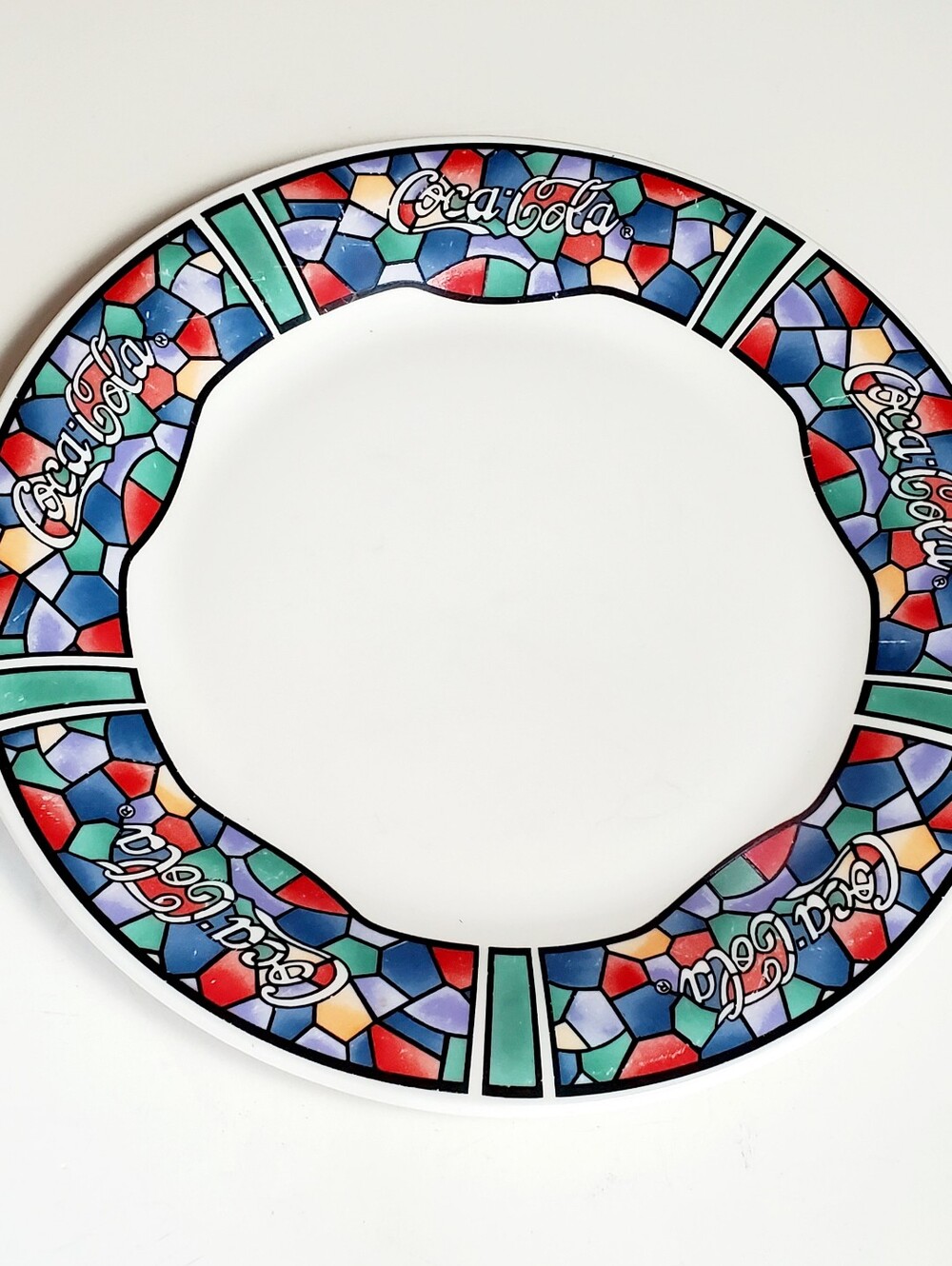 Vintage 1996 Gibson Coca- Cola Mosaic Stained Glass Pattern Plate